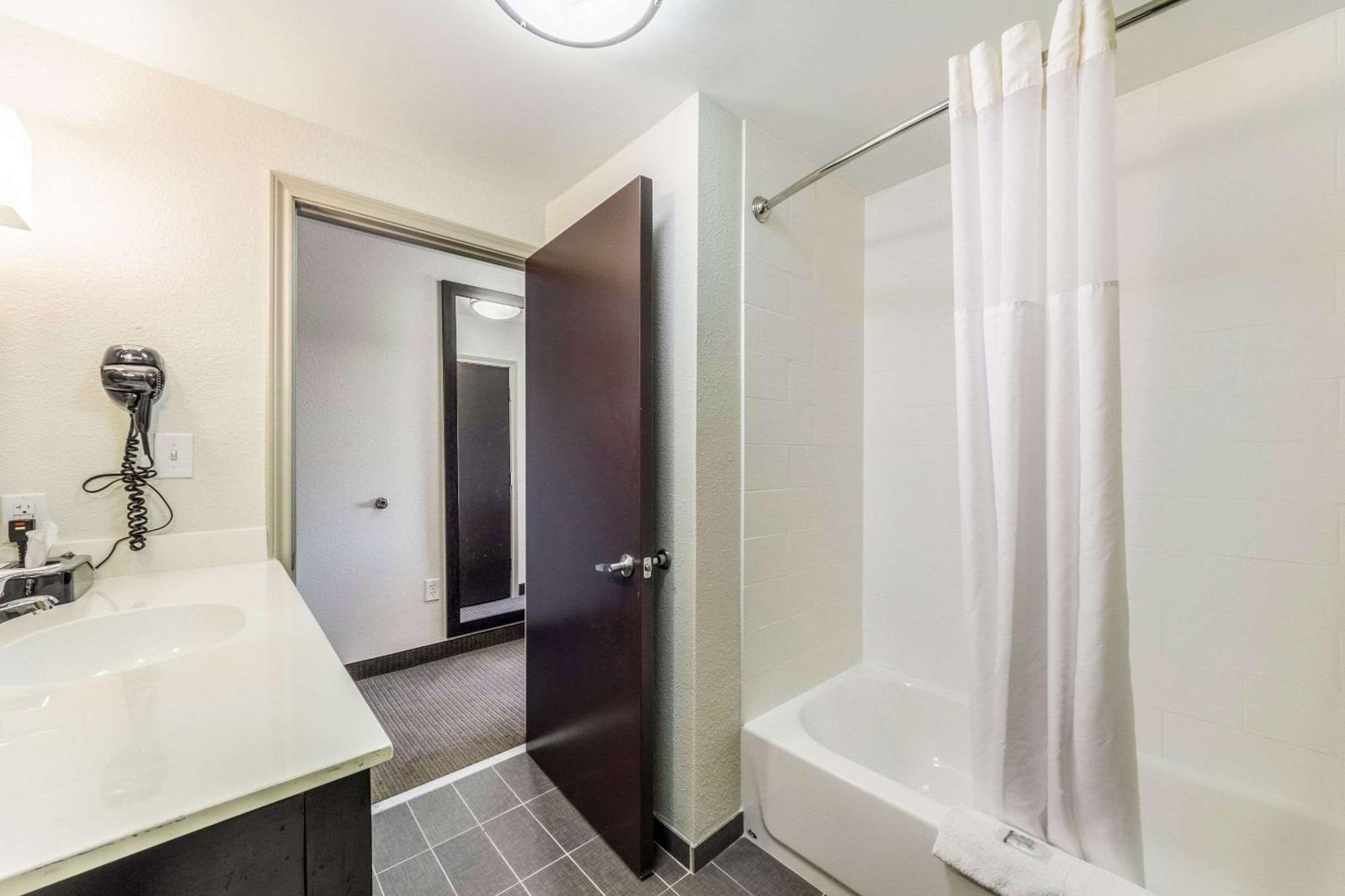 Sleep Inn & Suites Jourdanton - Pleasanton Екстер'єр фото